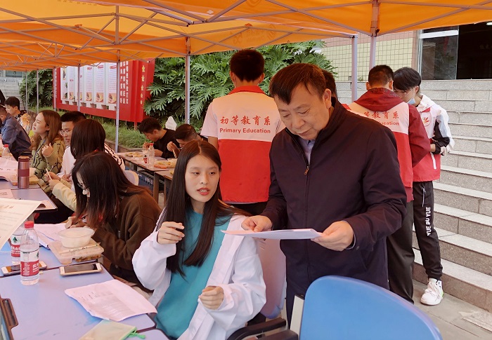 书记1.jpg