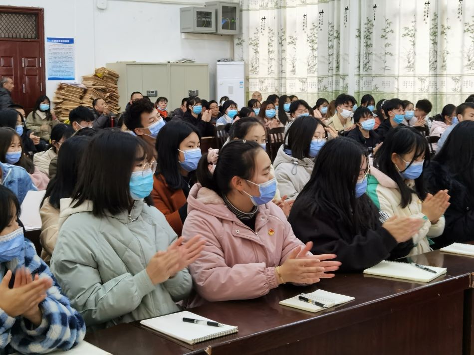 五中全会宣讲图片2.jpg