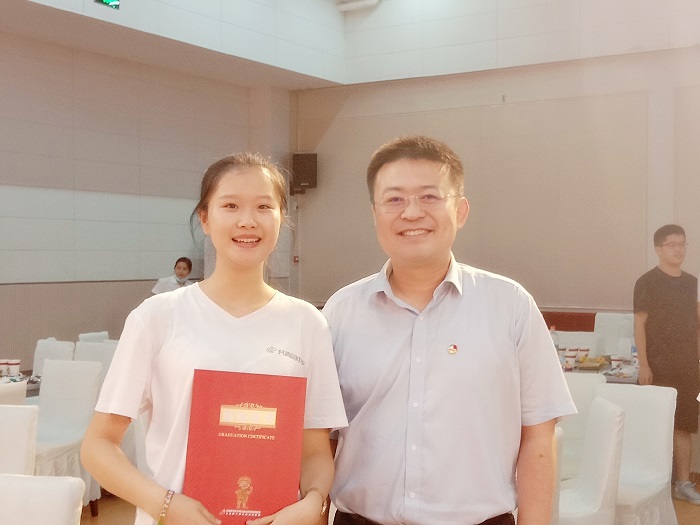 和团中央宣传部部长景临合影.jpg