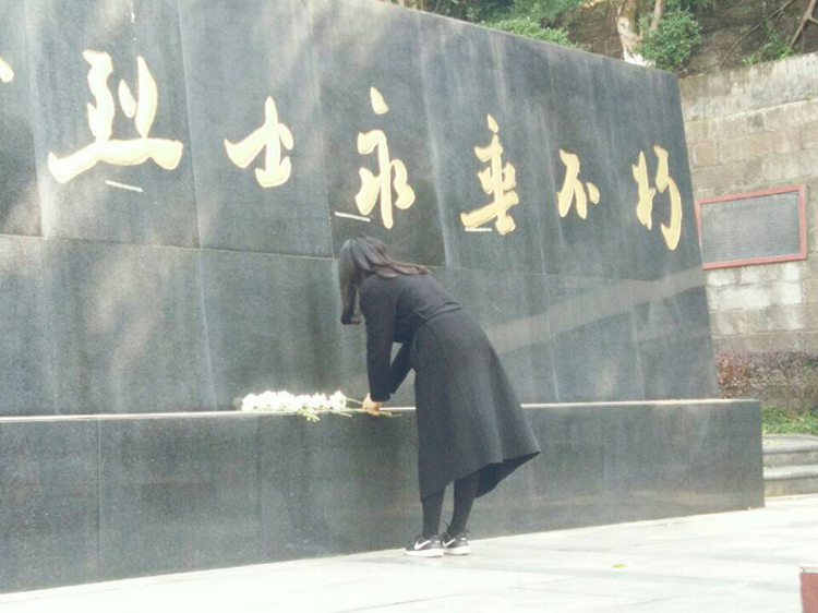 02.jpg