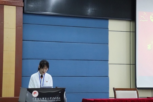学生学员代表谭钞月同学发言1.jpg