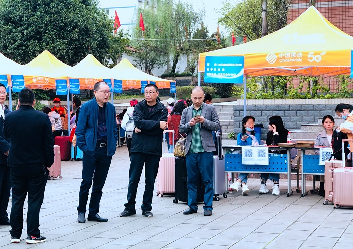 马校.JPG